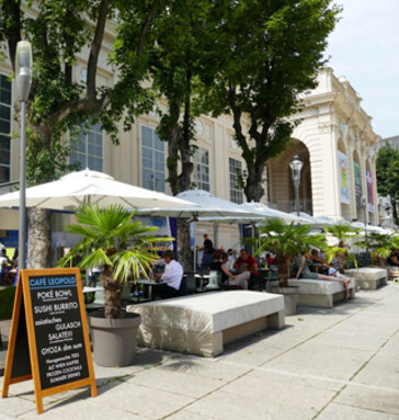 Café Leopold